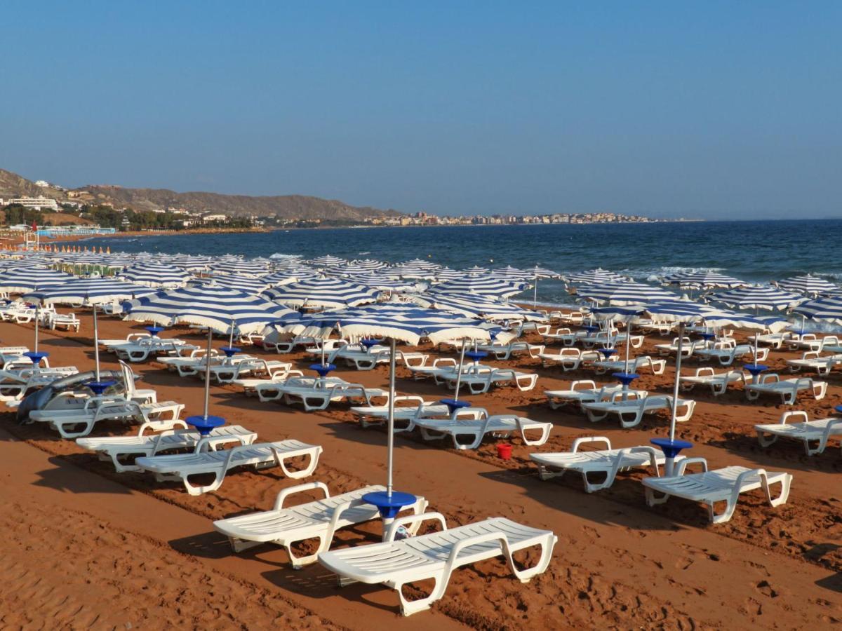 Amareclub Club Casarossa Hotel Crotone Buitenkant foto