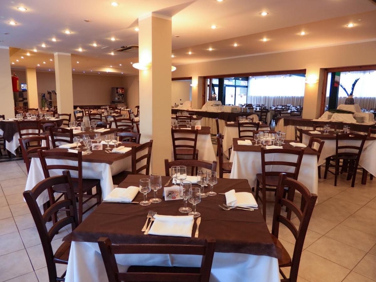 Amareclub Club Casarossa Hotel Crotone Buitenkant foto