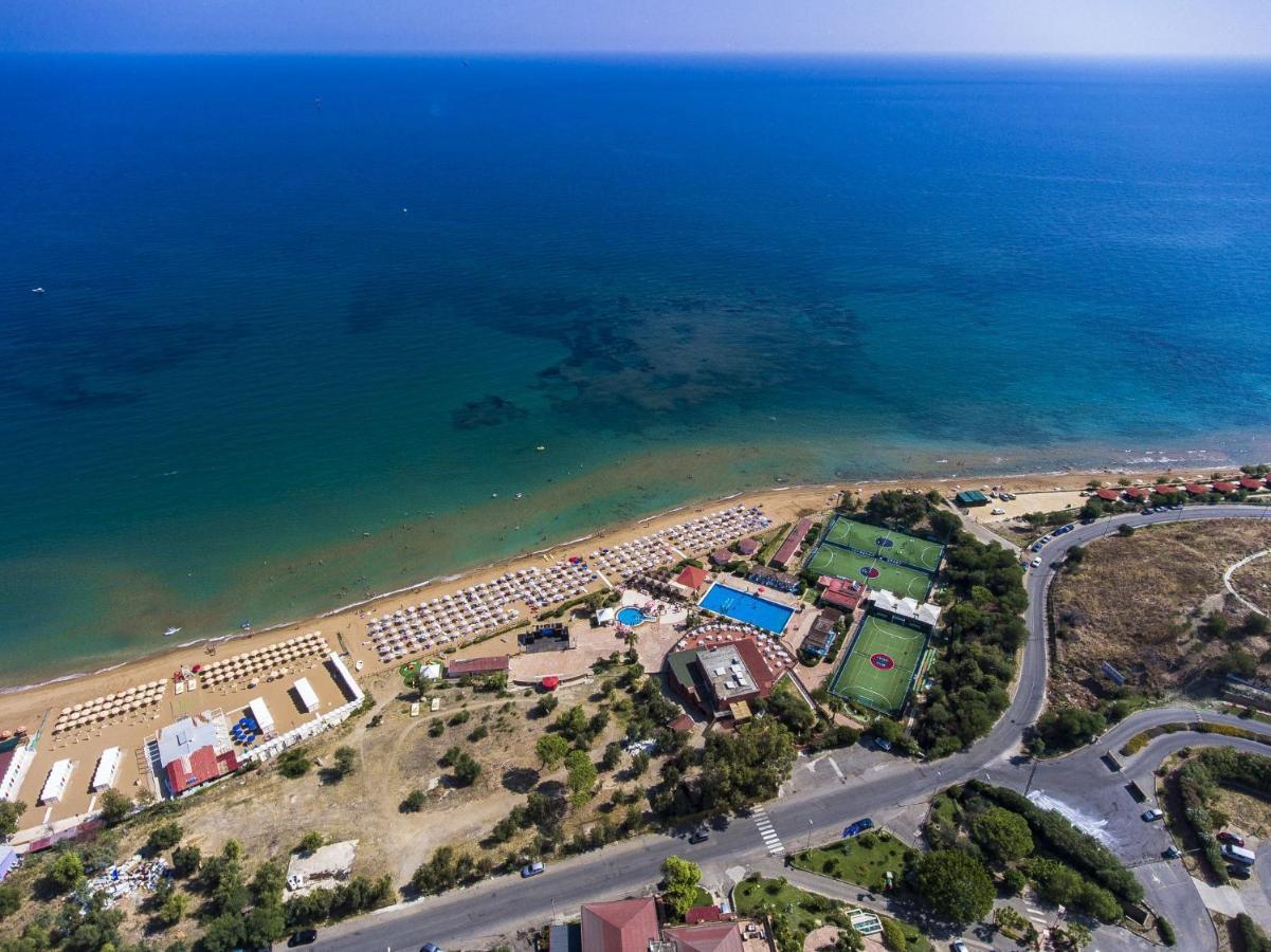 Amareclub Club Casarossa Hotel Crotone Buitenkant foto