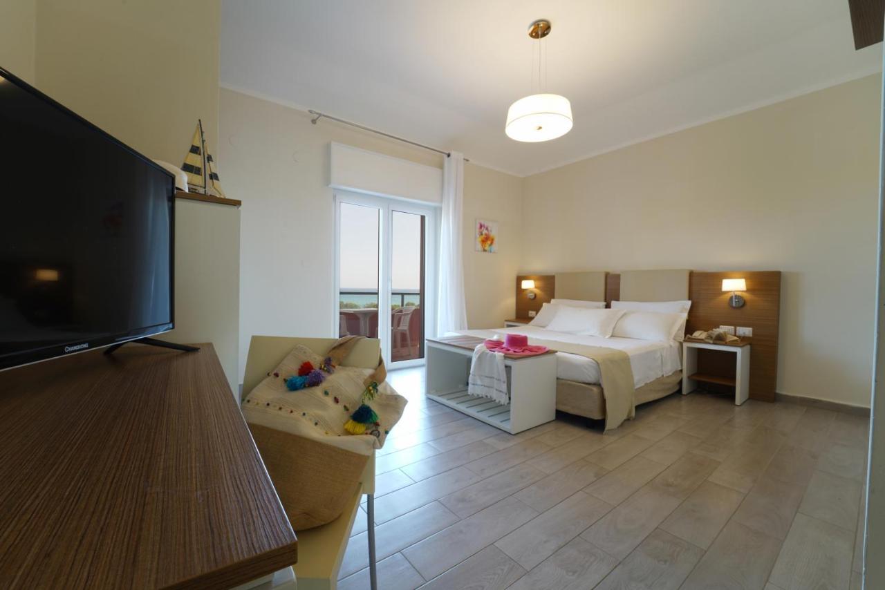 Amareclub Club Casarossa Hotel Crotone Buitenkant foto
