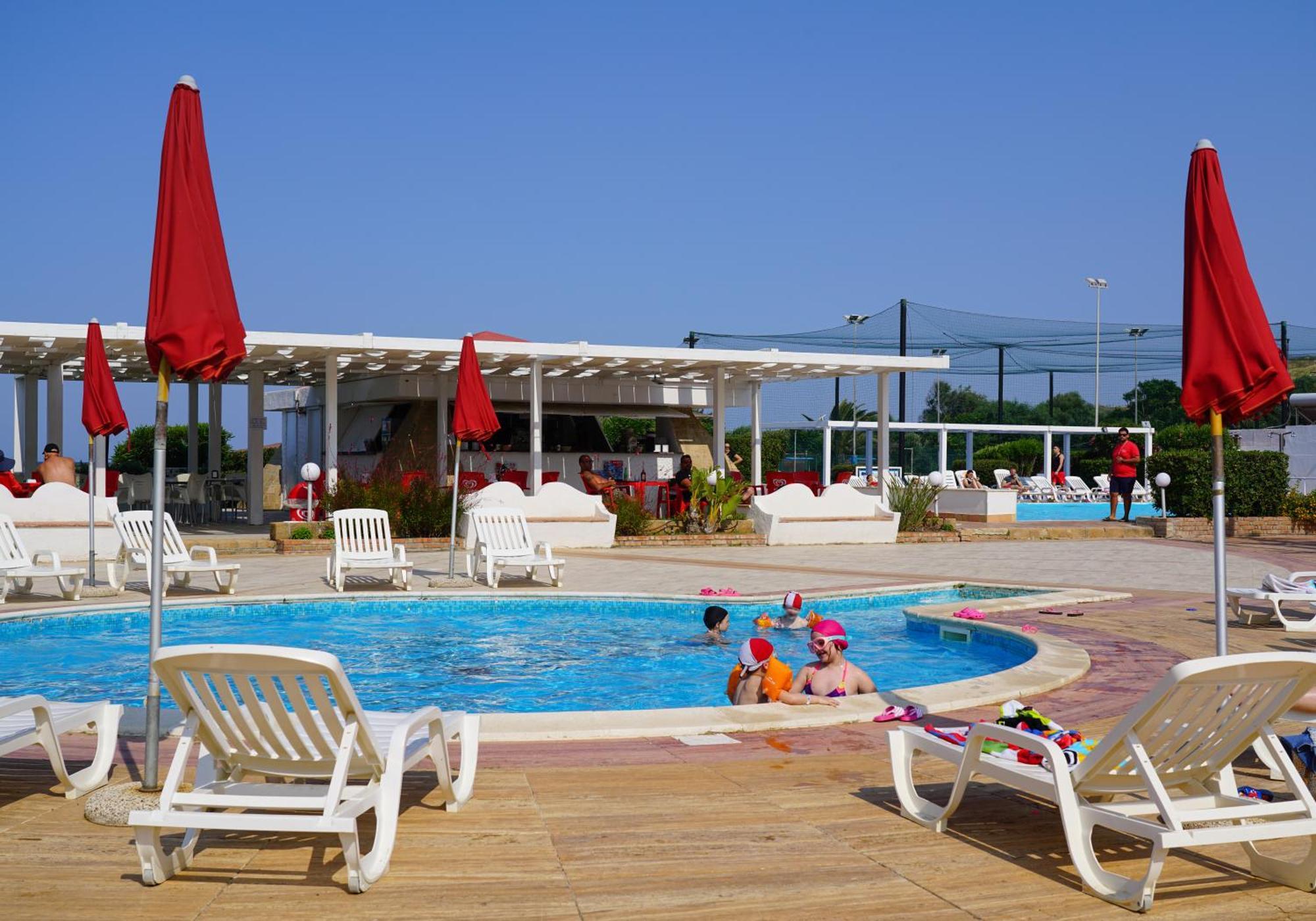 Amareclub Club Casarossa Hotel Crotone Buitenkant foto